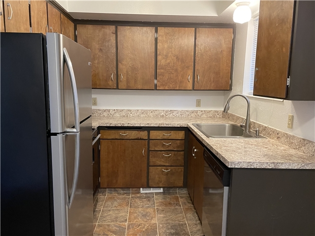 Logan Apartment: 509 W 500 N