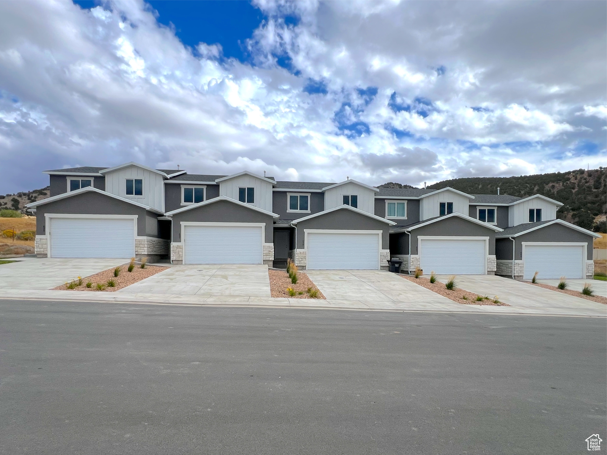 Nephi Townhome: 635 S 660 E