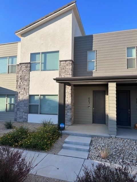 Saint George Townhome: 667 W Desert Poppy Ln