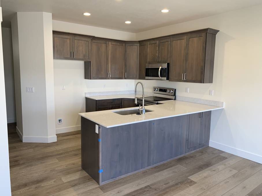 Tooele Townhome: 864 Glen Eagles Ct