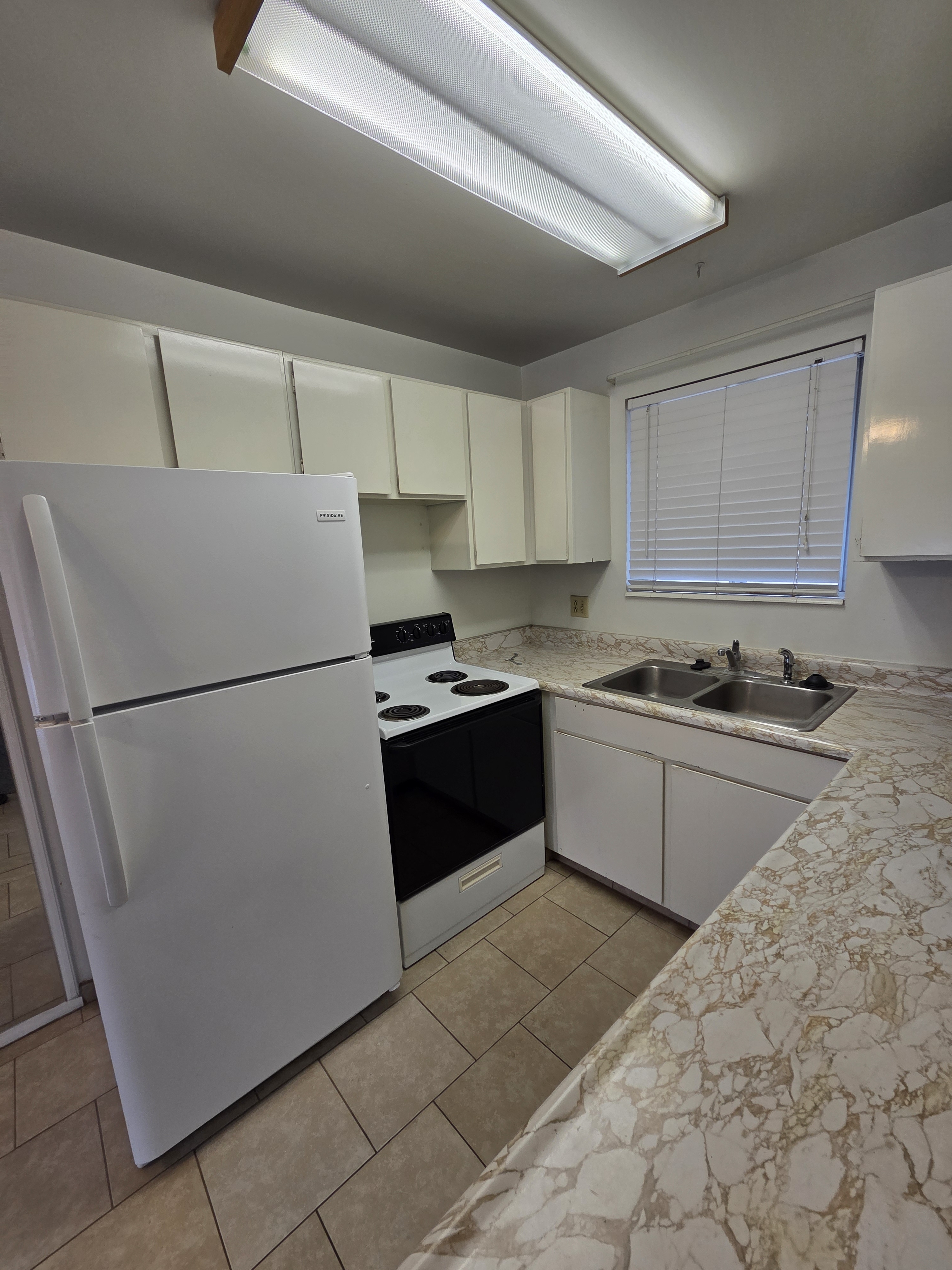 Salt Lake City Apartment: 2002 S Nevada St