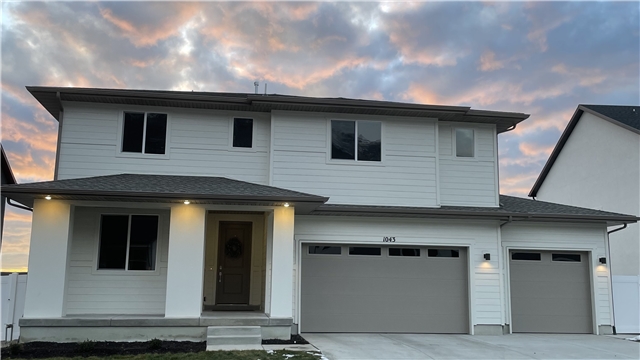 Kaysville House: 1043 N Cambridge Way
