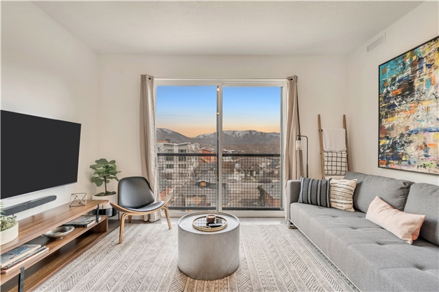 Salt Lake City Apartment: 945 S 300 W