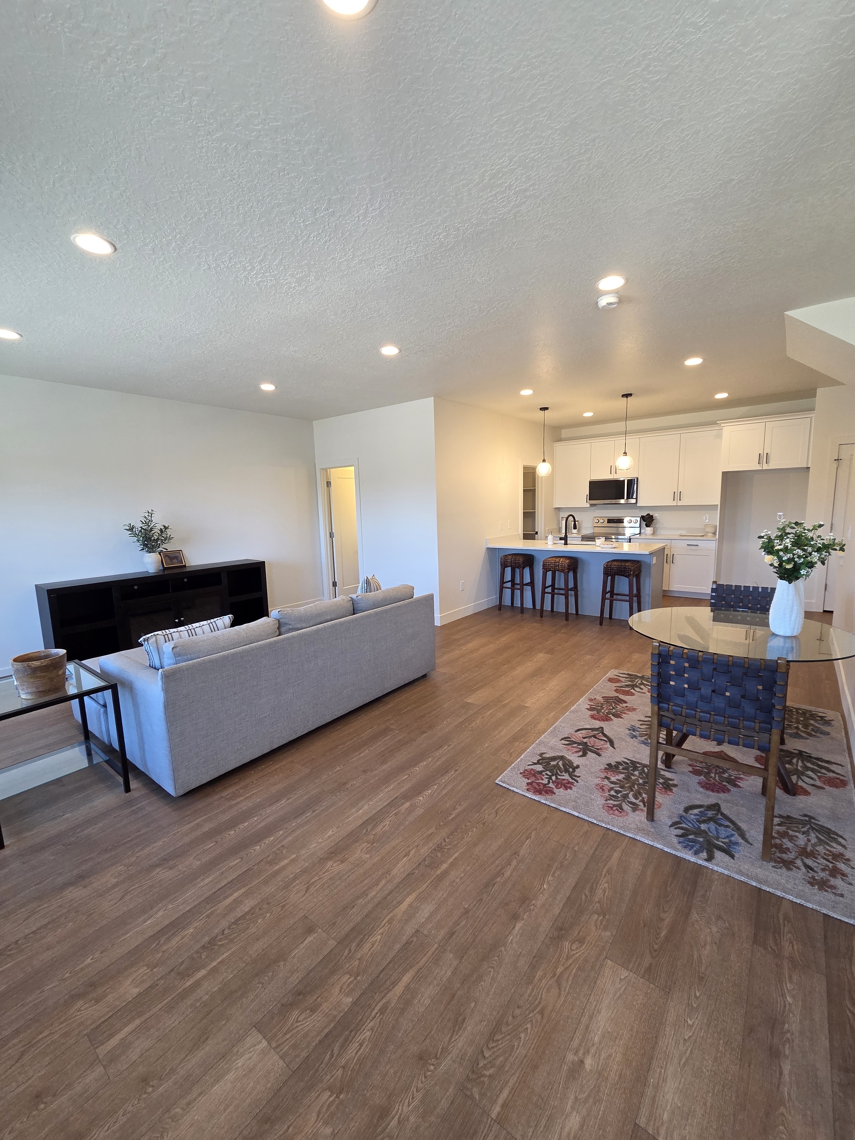 Midvale Townhome: 7613 S 300 E