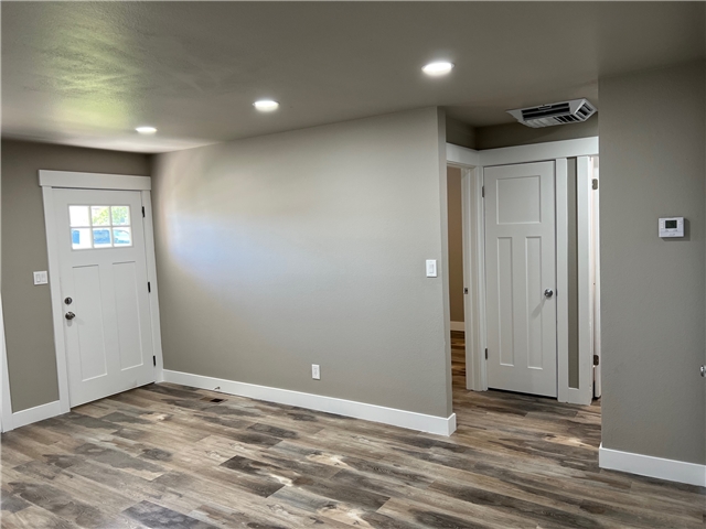 Orem House: 170 W 975 N