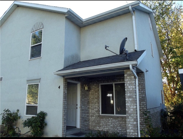 Bountiful Townhome: 325 Mill St