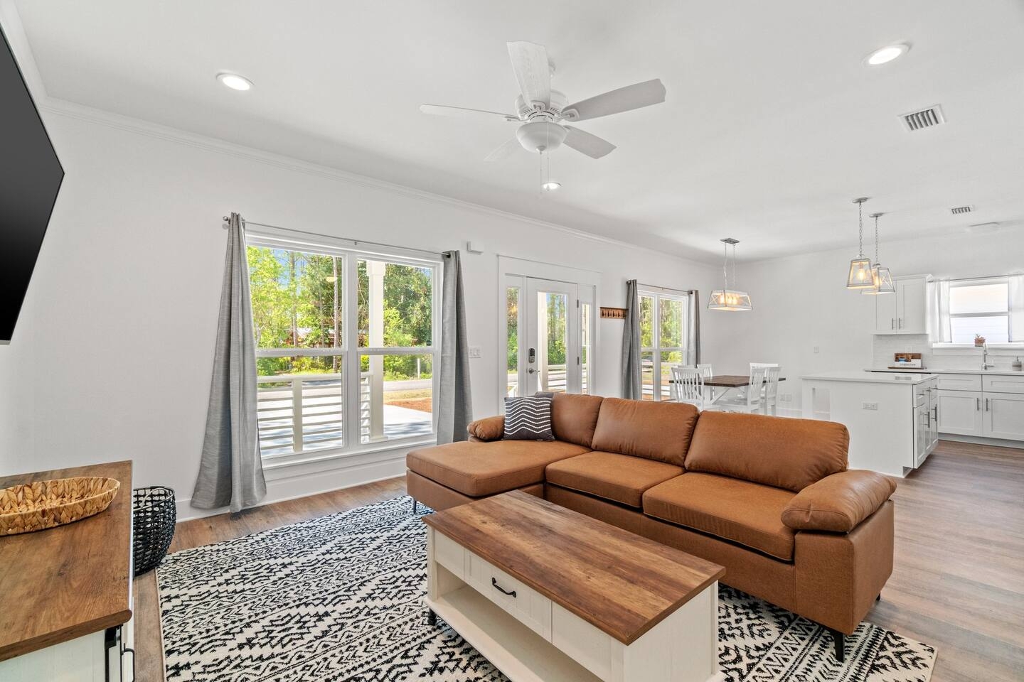 Santa Rosa Beach House: 84 N 4th St