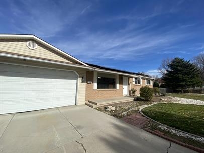 Sandy House: 189 E Tennyson Ave