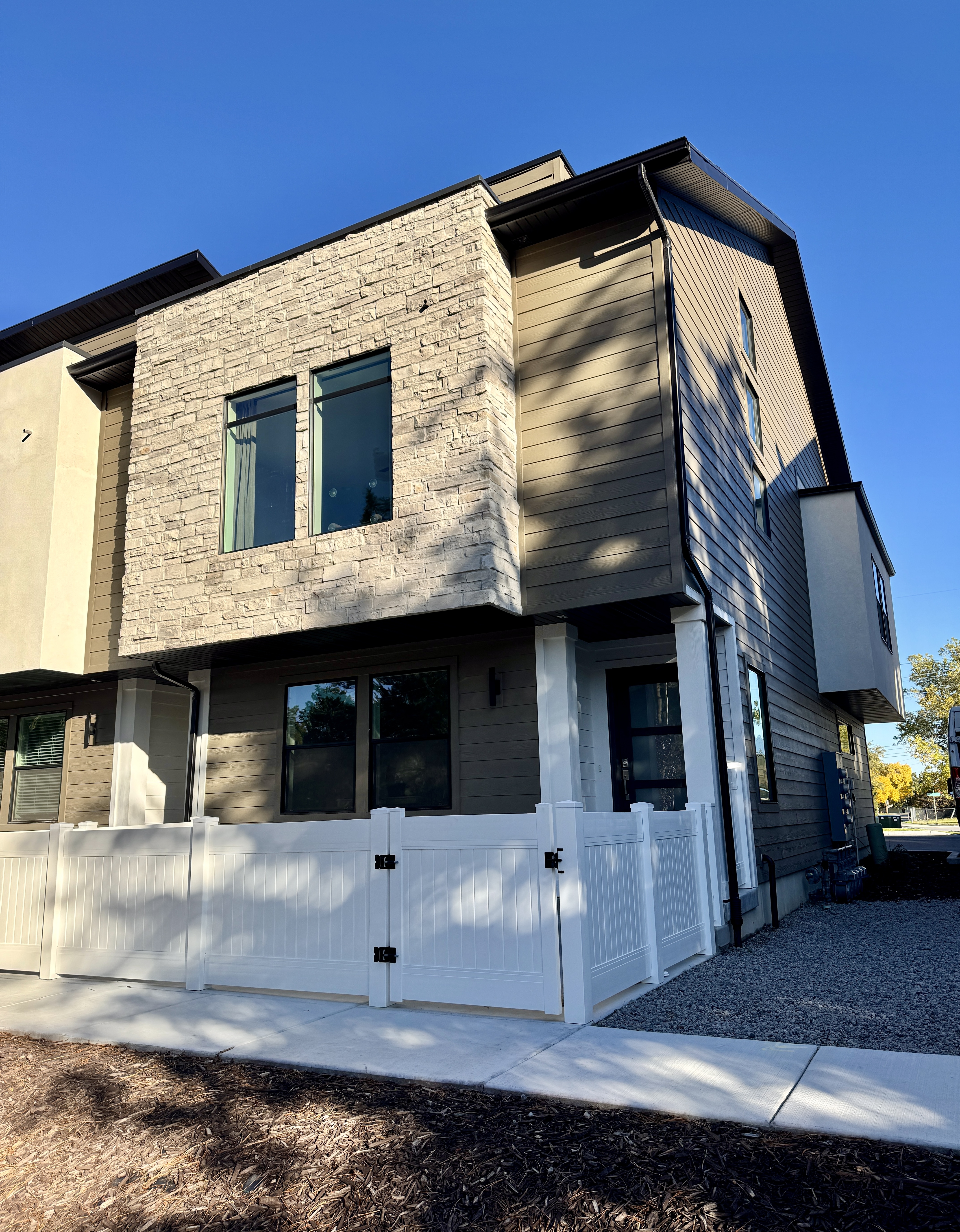 Midvale Townhome: 550 E 7215 S