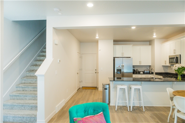 Bluffdale Townhome: 15535 S Democracy Dr