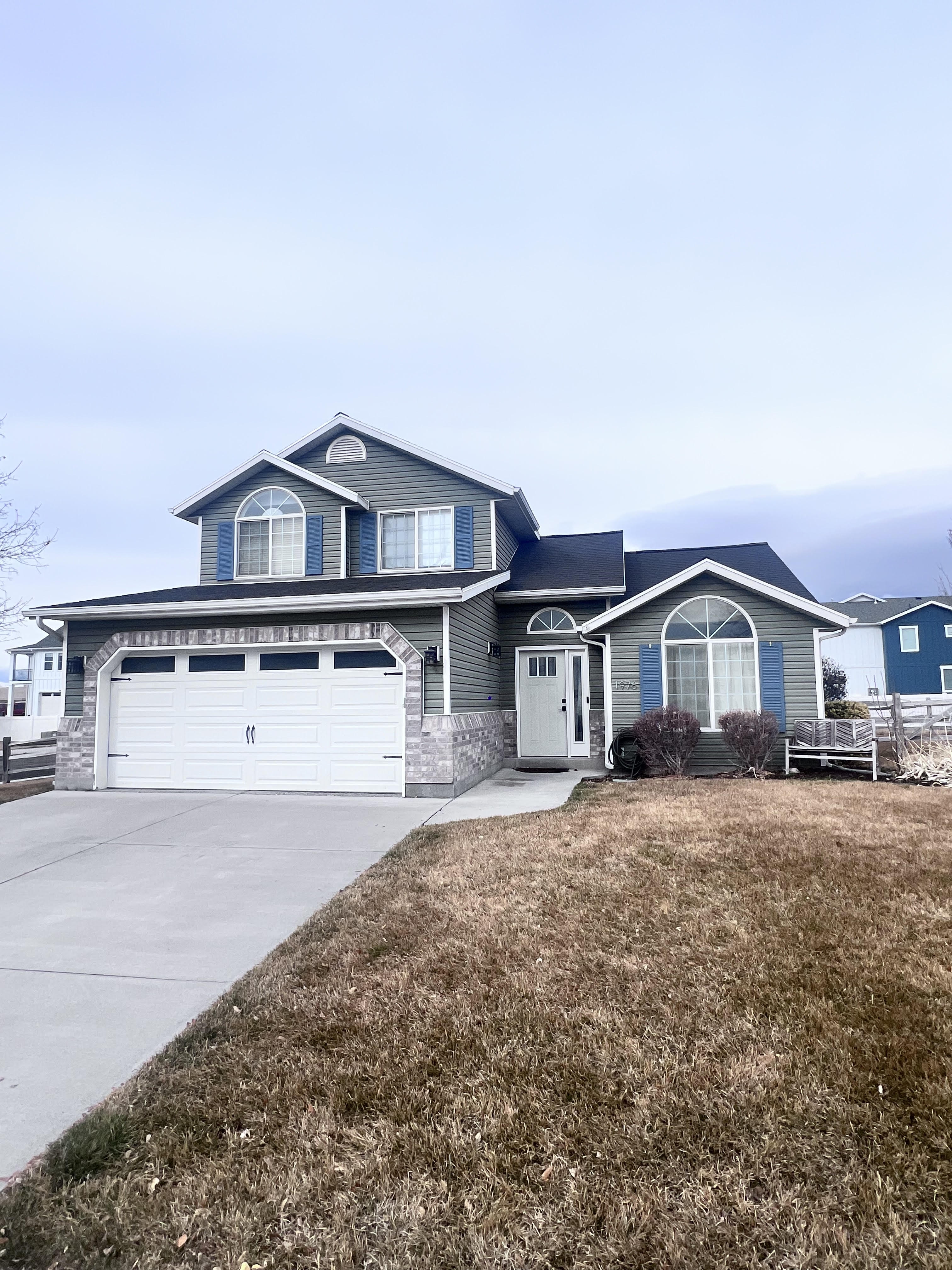 Vineyard House: 1976 W 140 S