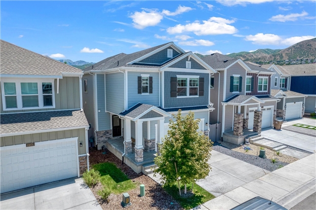 Draper House: 13877 S Rockwell View Ln