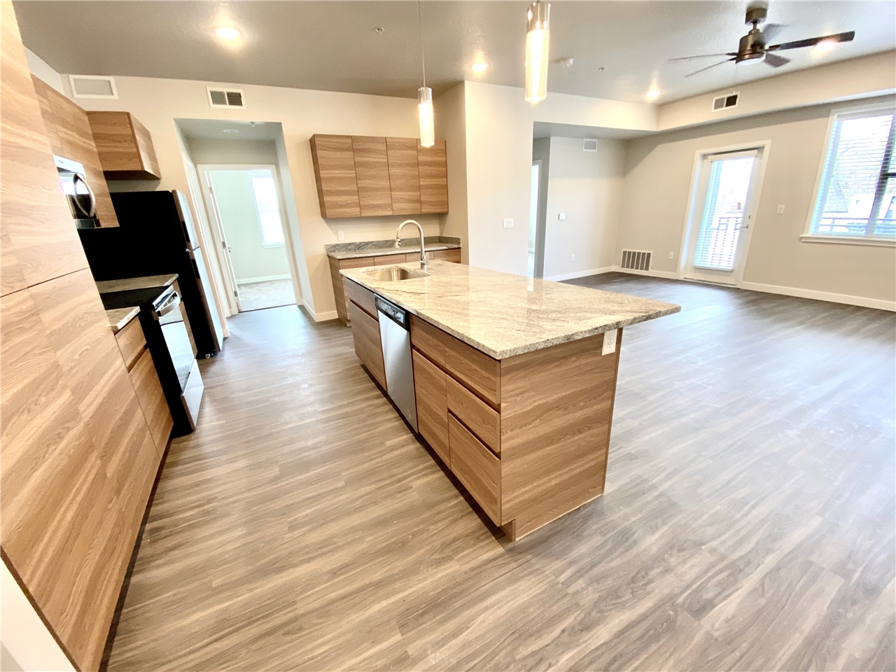 The Flats At Riverwoods Apartment For Rent At 77 W 4800 N Provo Ut 84604 Rentler