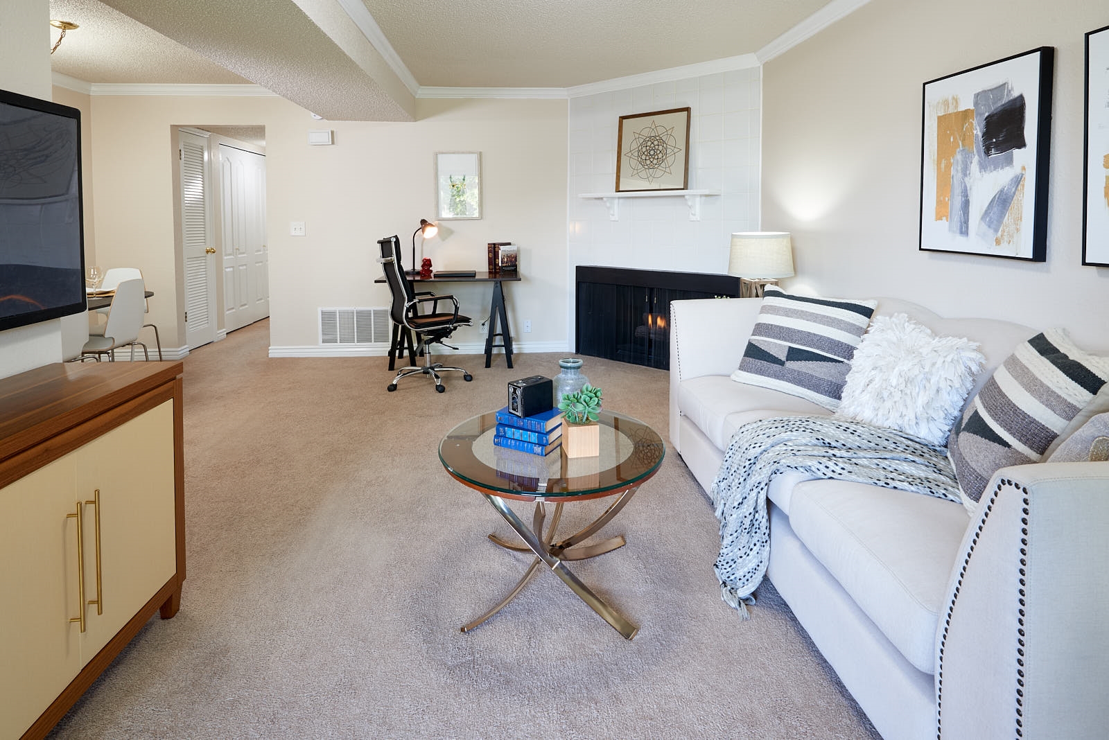 Donna Manor Apartment for rent at 2964 S 200 E, Salt Lake City, UT 84115