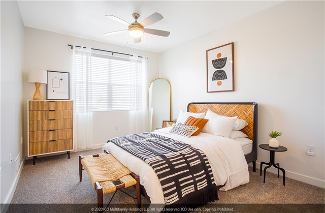 Farmington Apartment: 590 Station Parkway