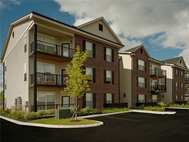 Columbus Apartment: 6667 Wesbury Park Ave