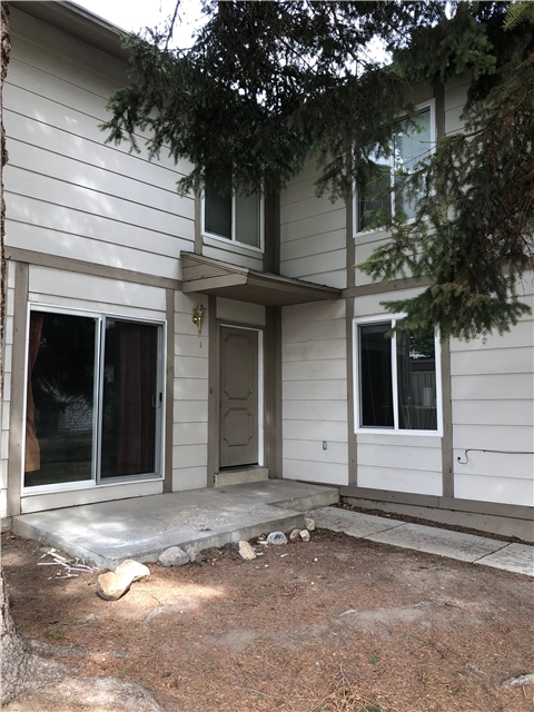 Logan Townhome: 1265 N 400 E