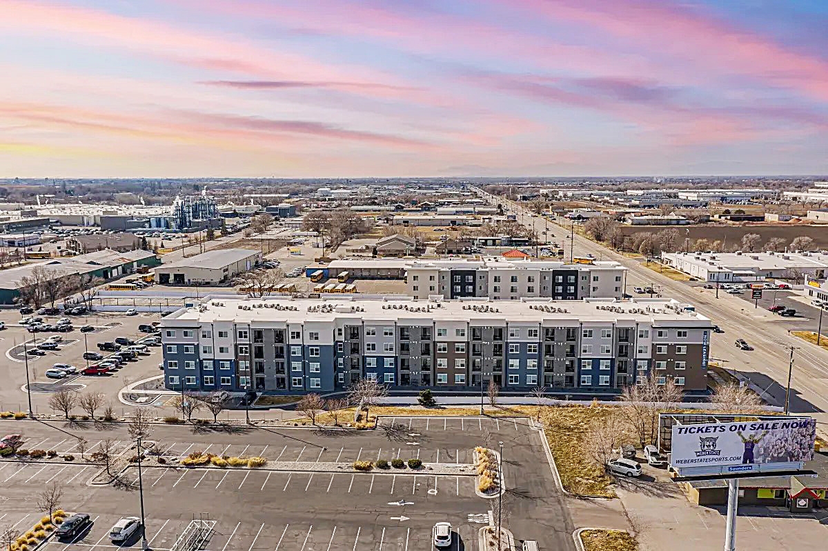 Ogden Apartment: 1258 Grant Ave