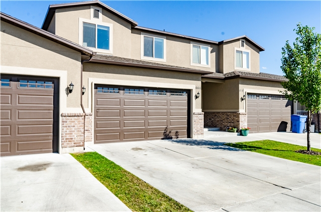 Smithfield Townhome: 664 S 150 E