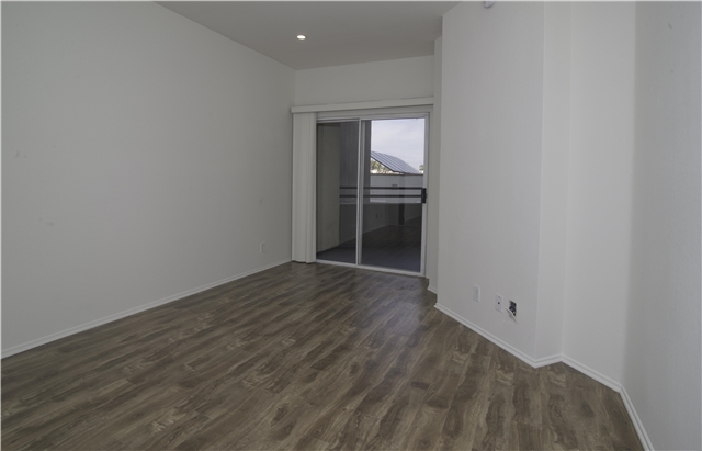 Los Angeles Apartment: 1348 N Sierra Bonita Ave