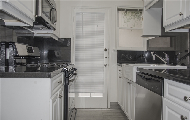 Beverly Hills Apartment: 9925 Robbins Dr