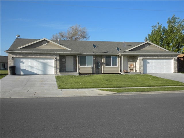 Syracuse Apartment: 2751 S Bluff Rd