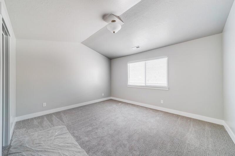 Bluffdale In-Law/Basement: 16168 S Truss Dr