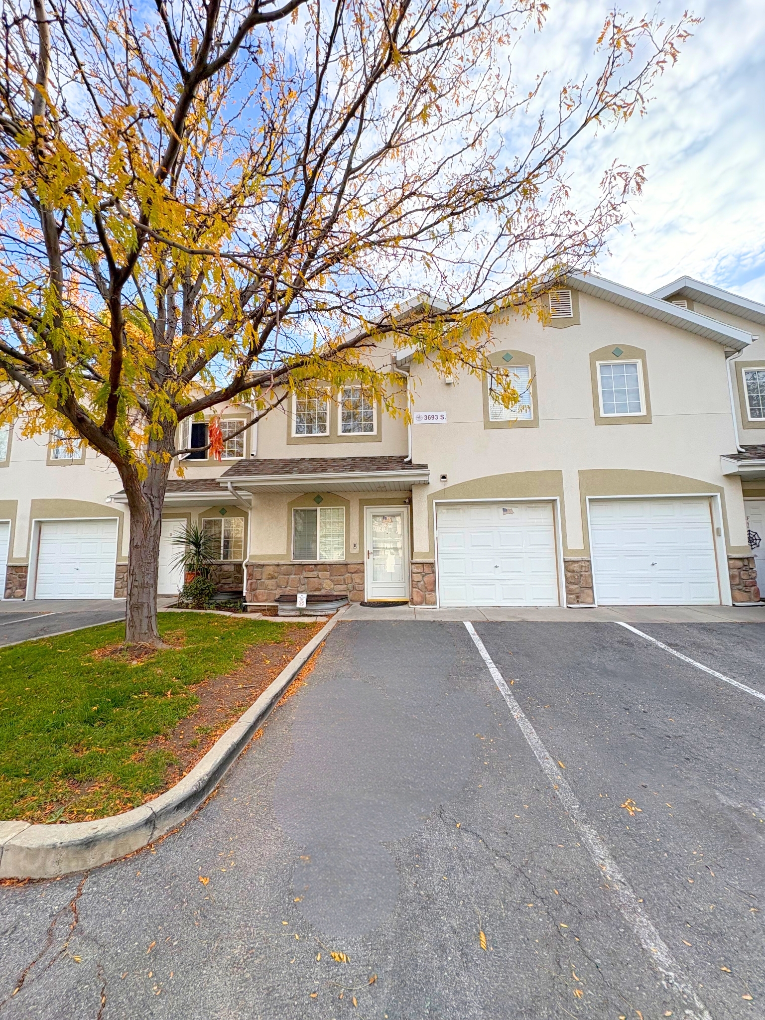 West Valley City Single Room: 3693 S Crespi Ct