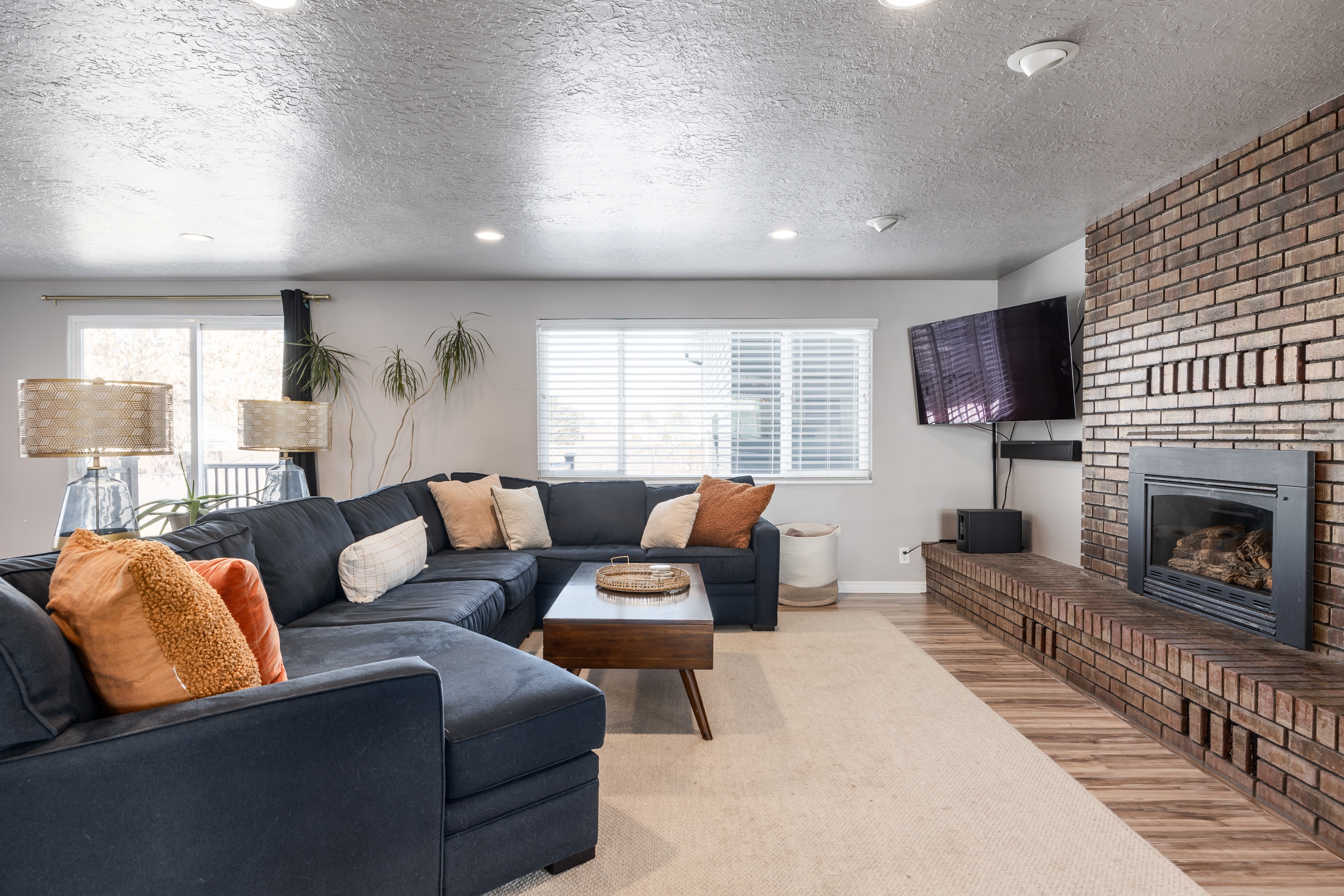 Midvale In-Law/Basement: 185 E Carlson Ave