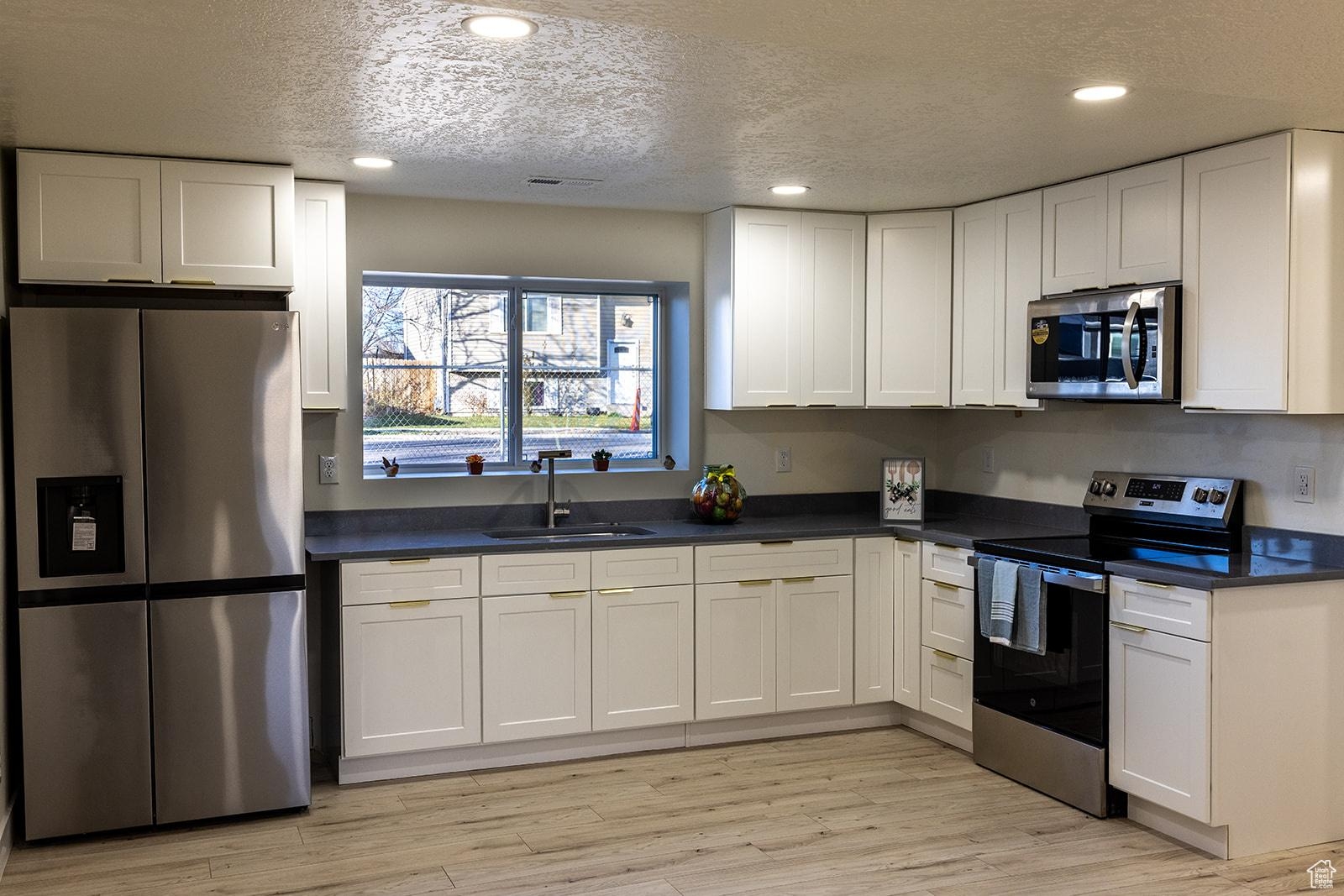 West Valley City In-Law/Basement: 5455 W Peggy Ln
