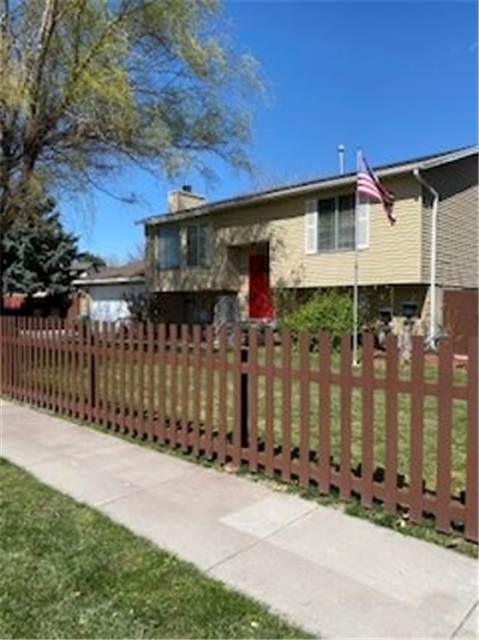 West Jordan Single Room: 3362 Westbrook Dr