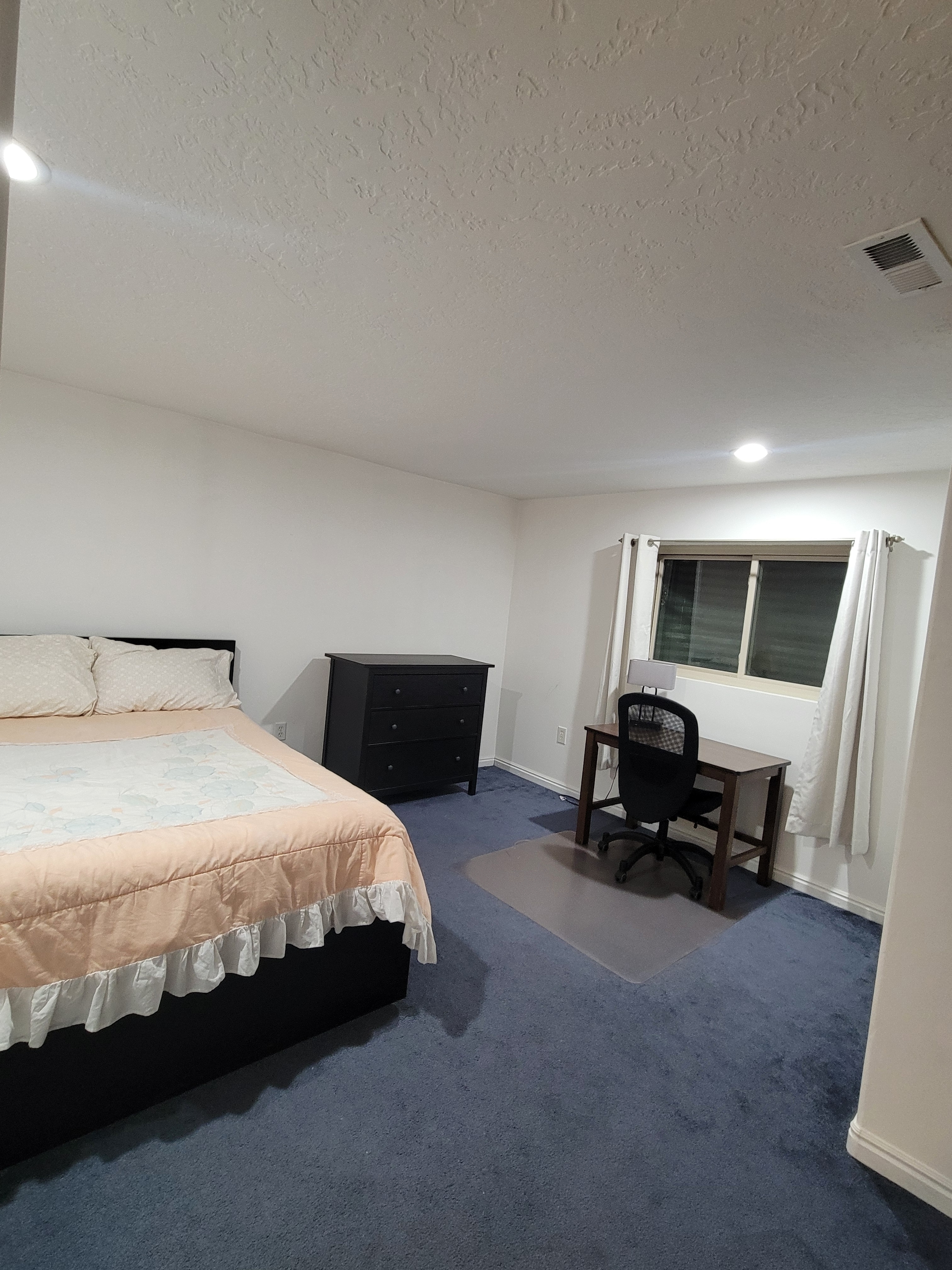 Woods Cross Single Room: 1775 Sorrento Dr