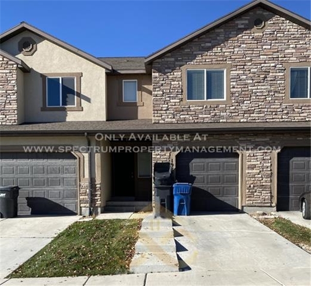 Saratoga Springs Townhome: 1989 Churchill Dr