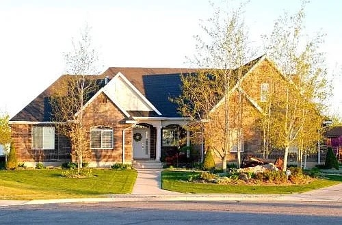 Clearfield House: 2277 W 2375 N