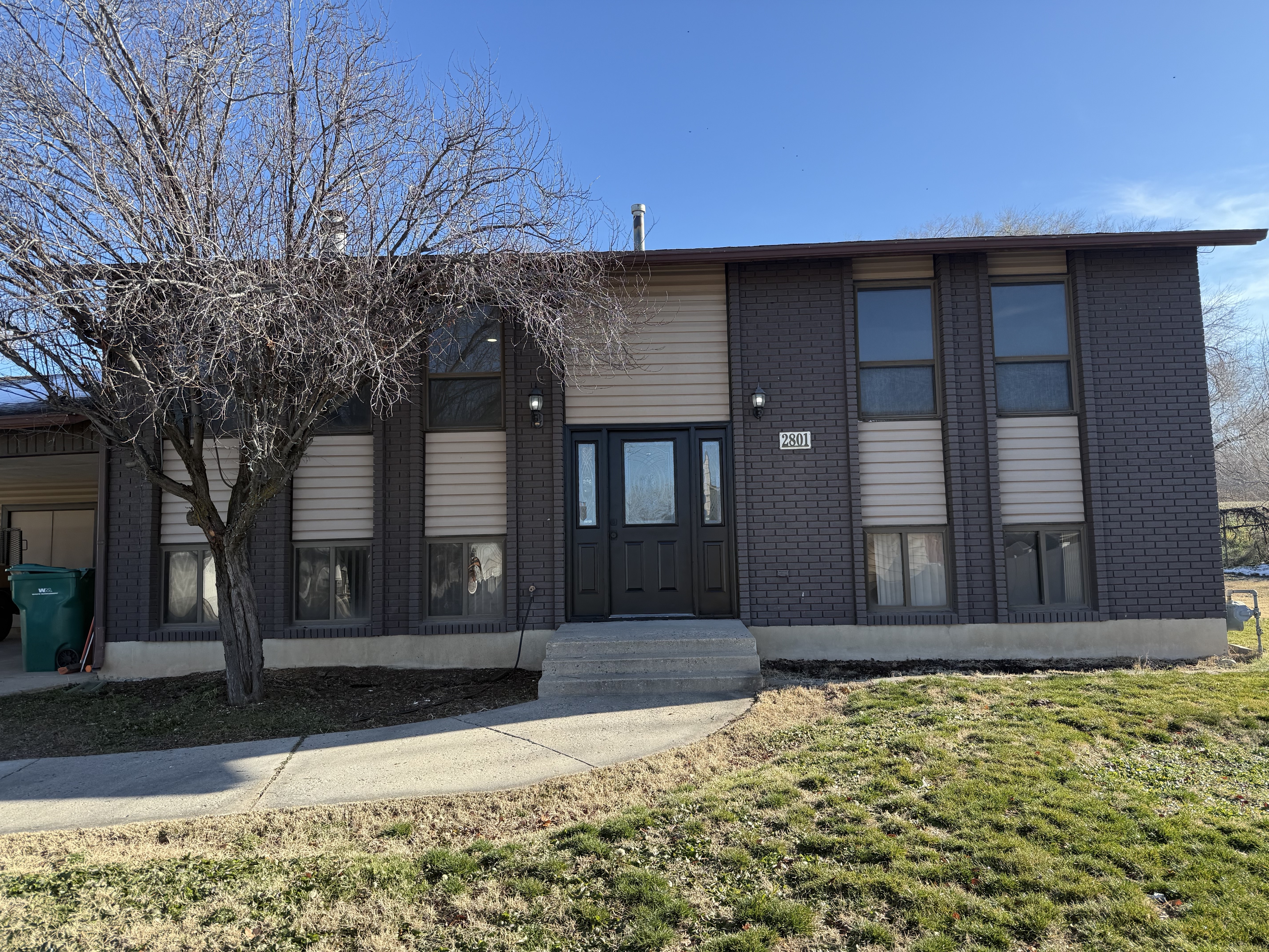 Roy House: 2801 W 4875 S