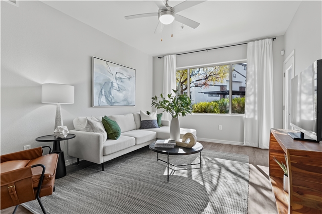 Henderson Apartment: 210 Quest Park St