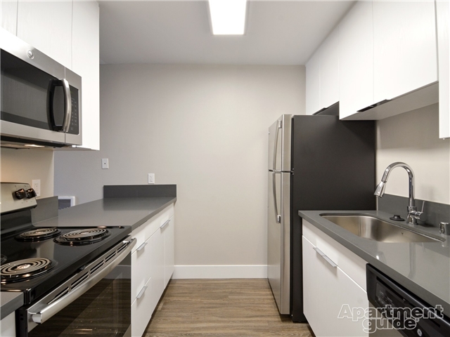 Foster City Apartment: 900 E Hillsdale Blvd