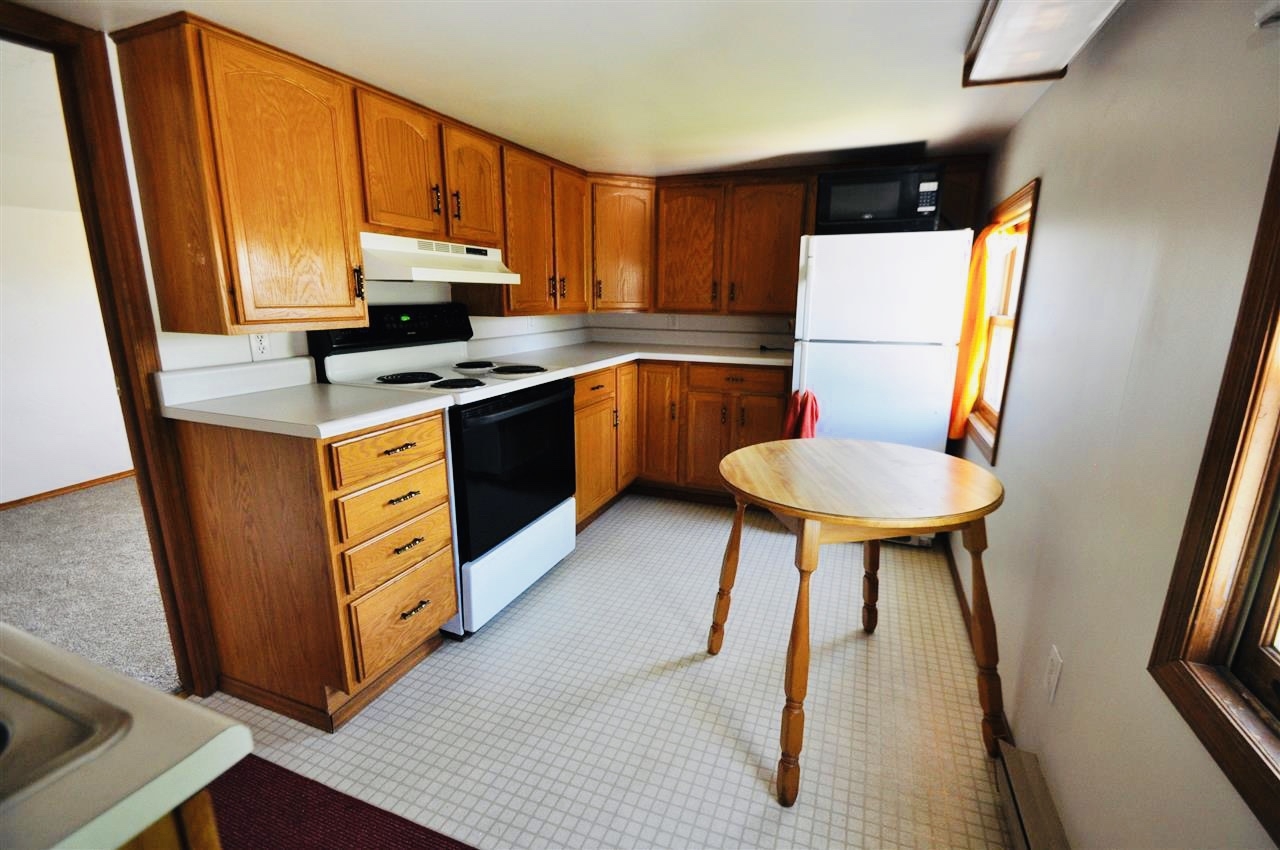 De Pere Multiplex: 847 1/2 Oak St