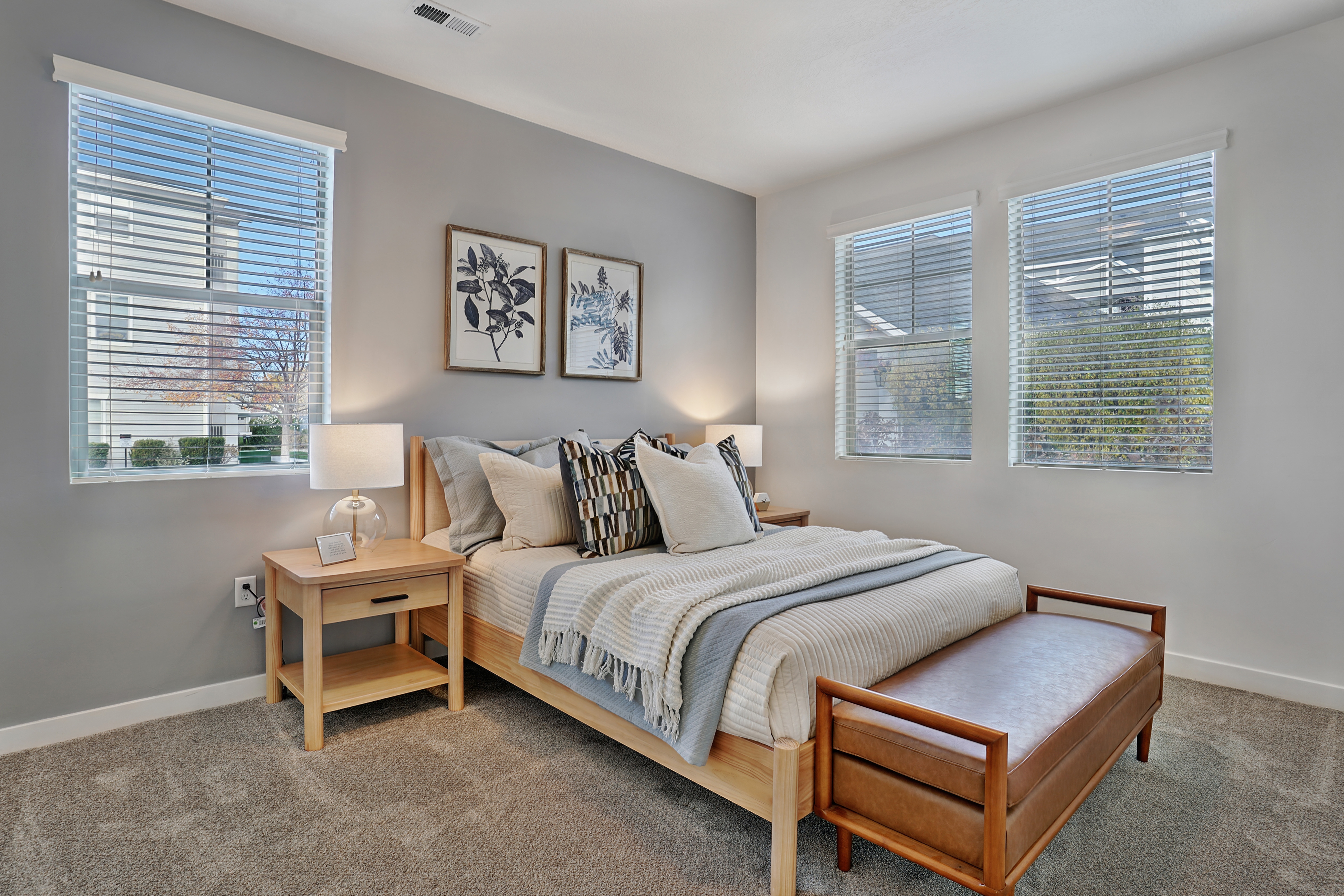 Kaysville Apartment: 893 S Lily Dr