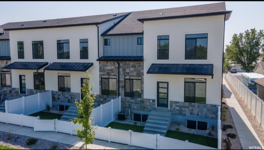 Midvale Townhome: 148 E 7085 S