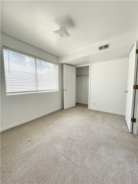 Midvale Single Room: 464 E Acoma Rd