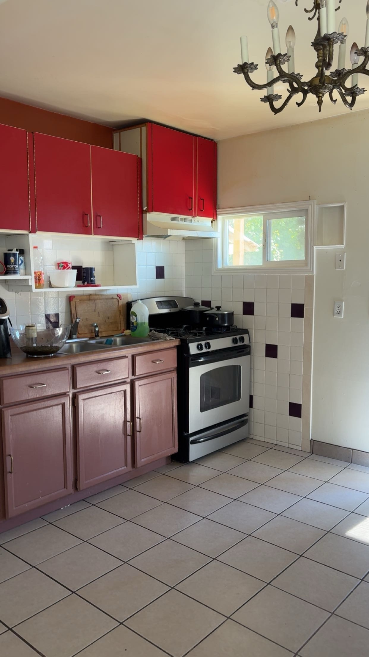 West Valley City Single Room: 2987 S Tolman Crest Way