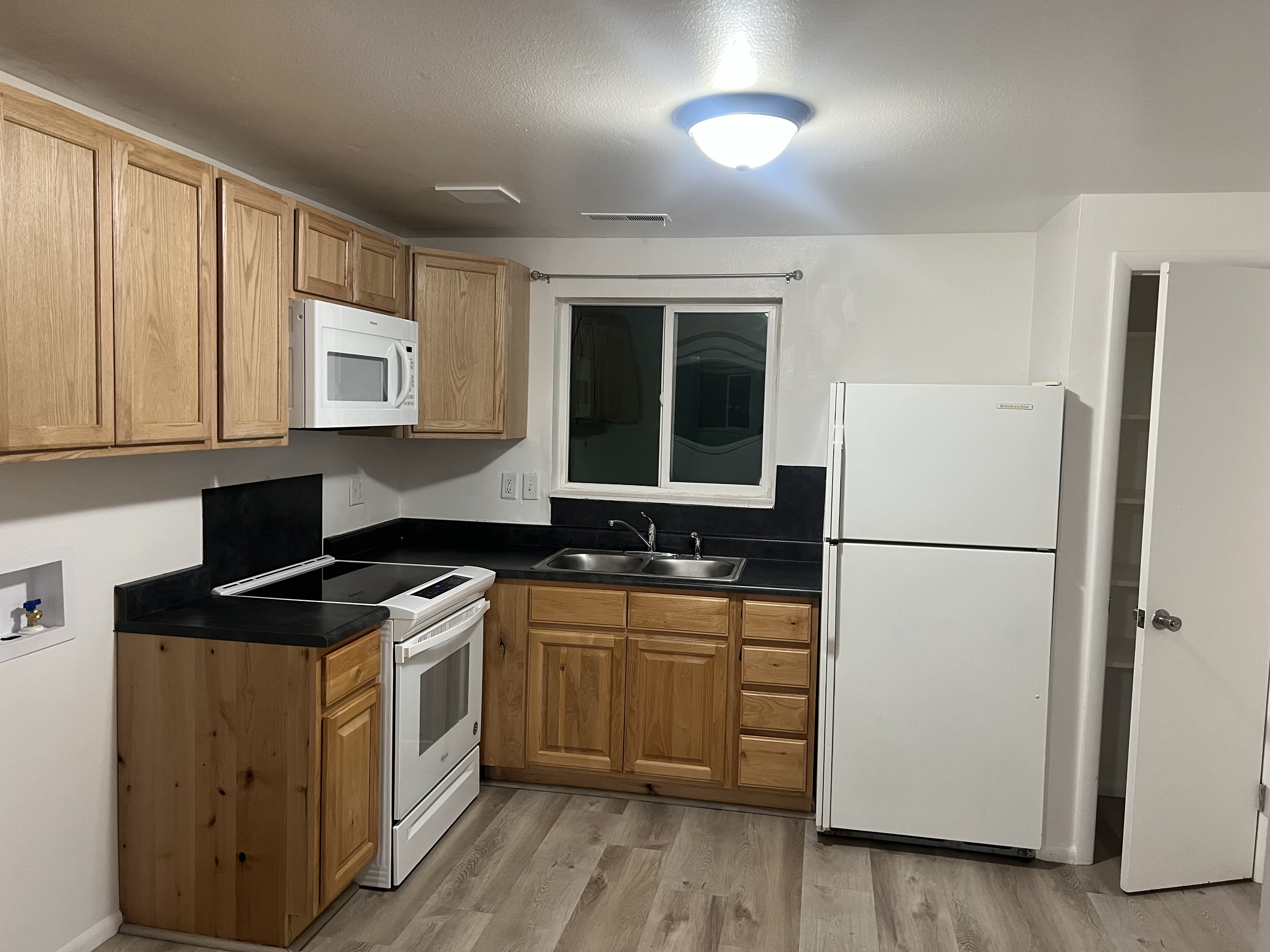 Orem Apartment: 1064 S Anne Cir