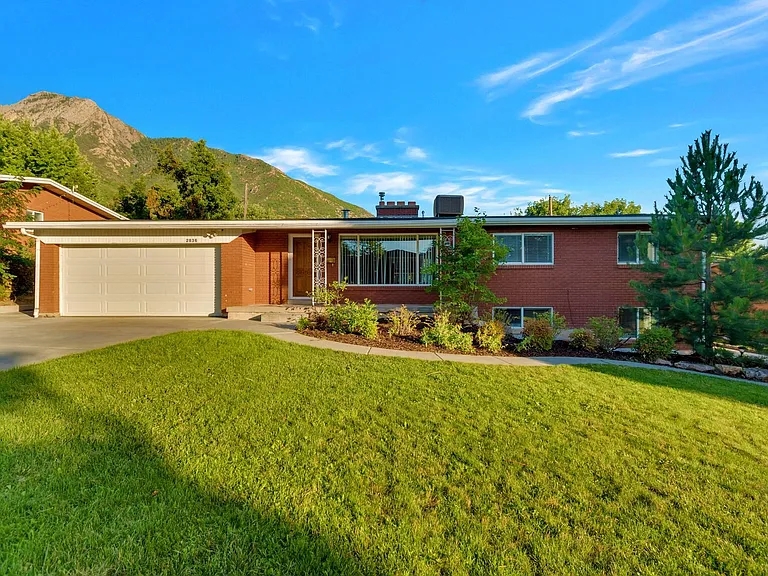 Salt Lake City House: 2836 E Apple Blossom Ln