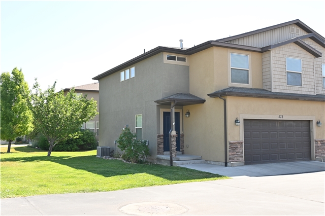 Saratoga Springs House: 573 W Goldenrod Way