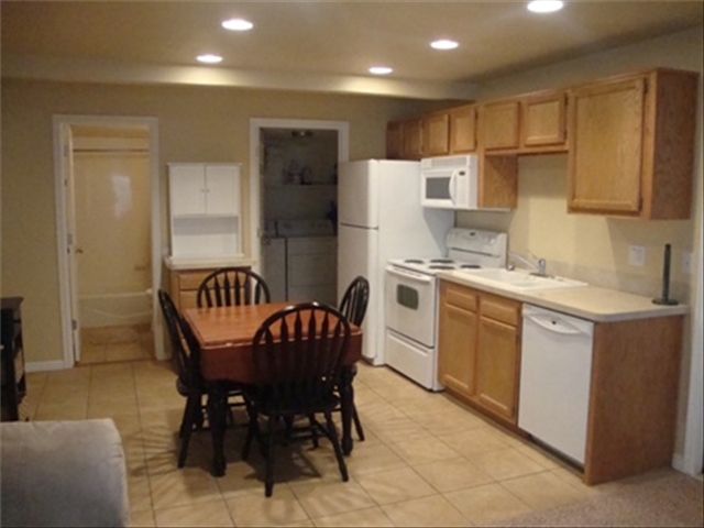 Salt Lake City In-Law/Basement: 3103 E Silver Hawk Dr