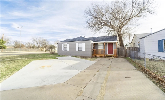 Lubbock House: 2503 30th St