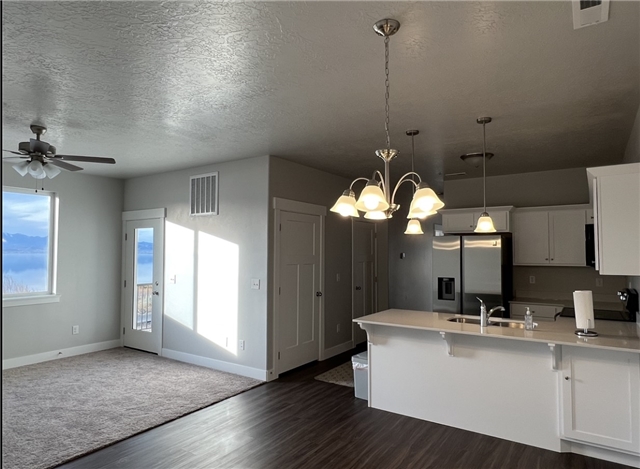 Vineyard Condo: 513 N 360 W