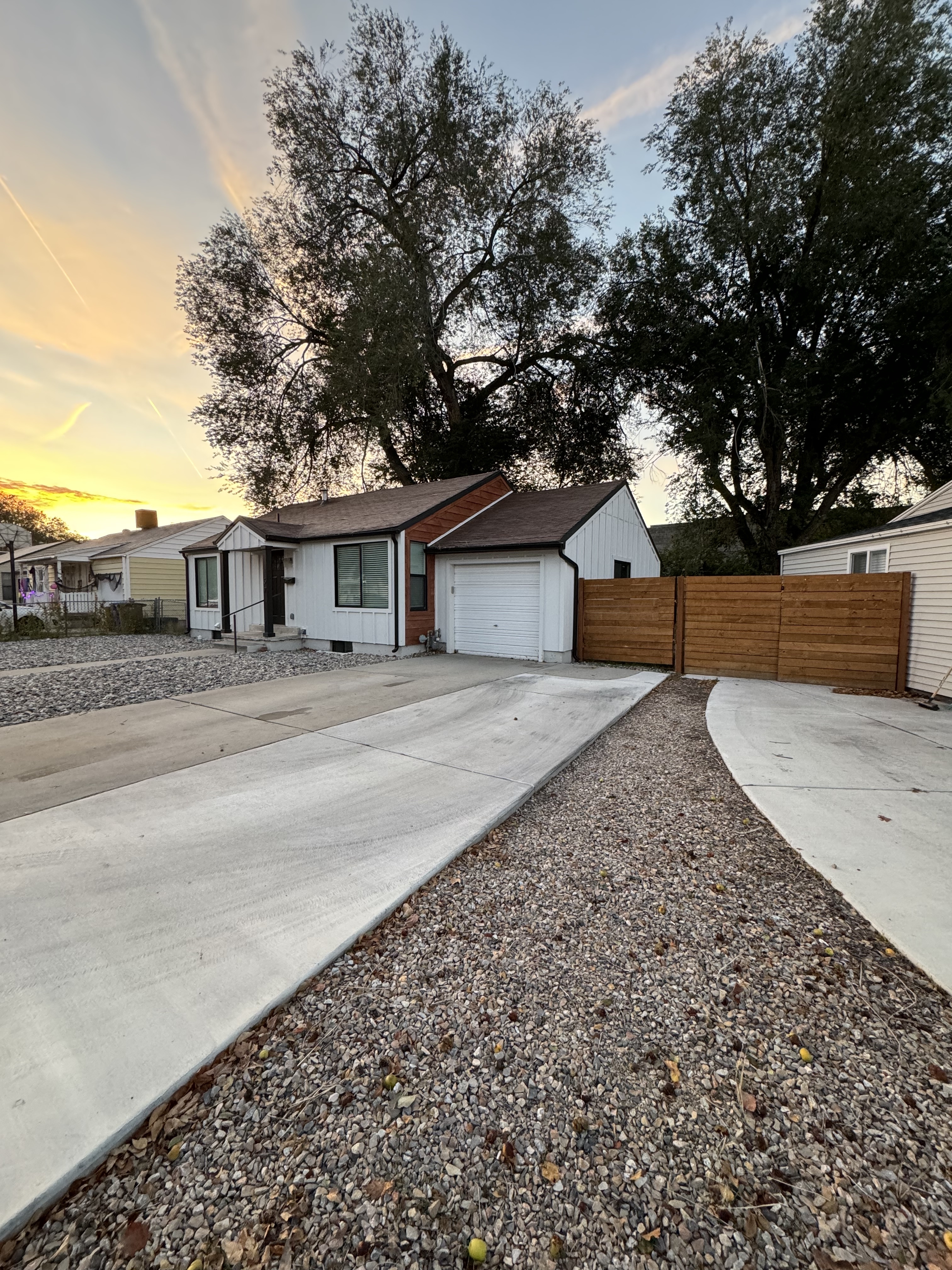 Salt Lake City House: 157 W MacArthur Ave