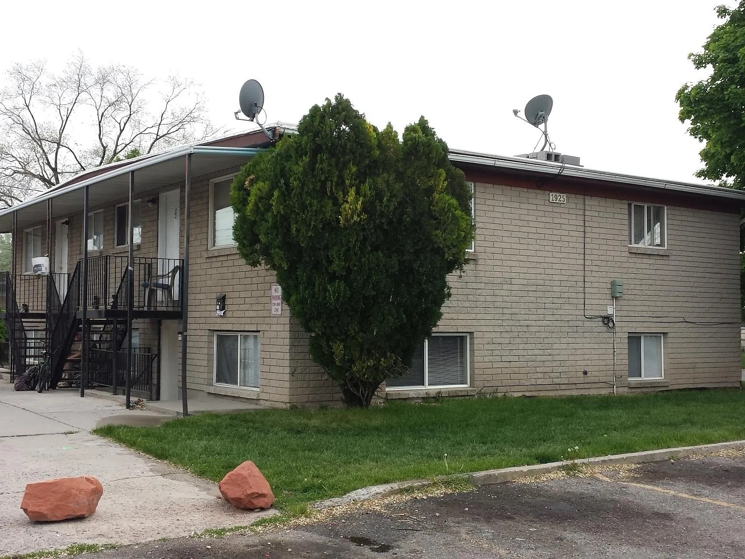 West Valley City Apartment: 1925 W 3300 S